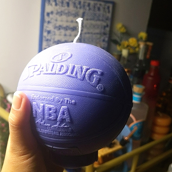 Basketball candle - Picture 2 of 2